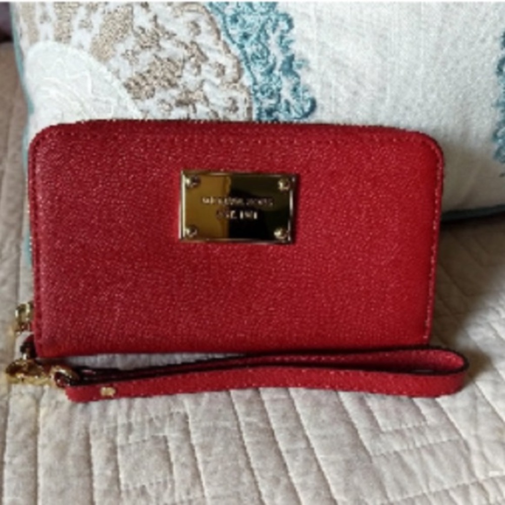 Michael Kors Red Wristlet Wallet | Zipper Works Great!